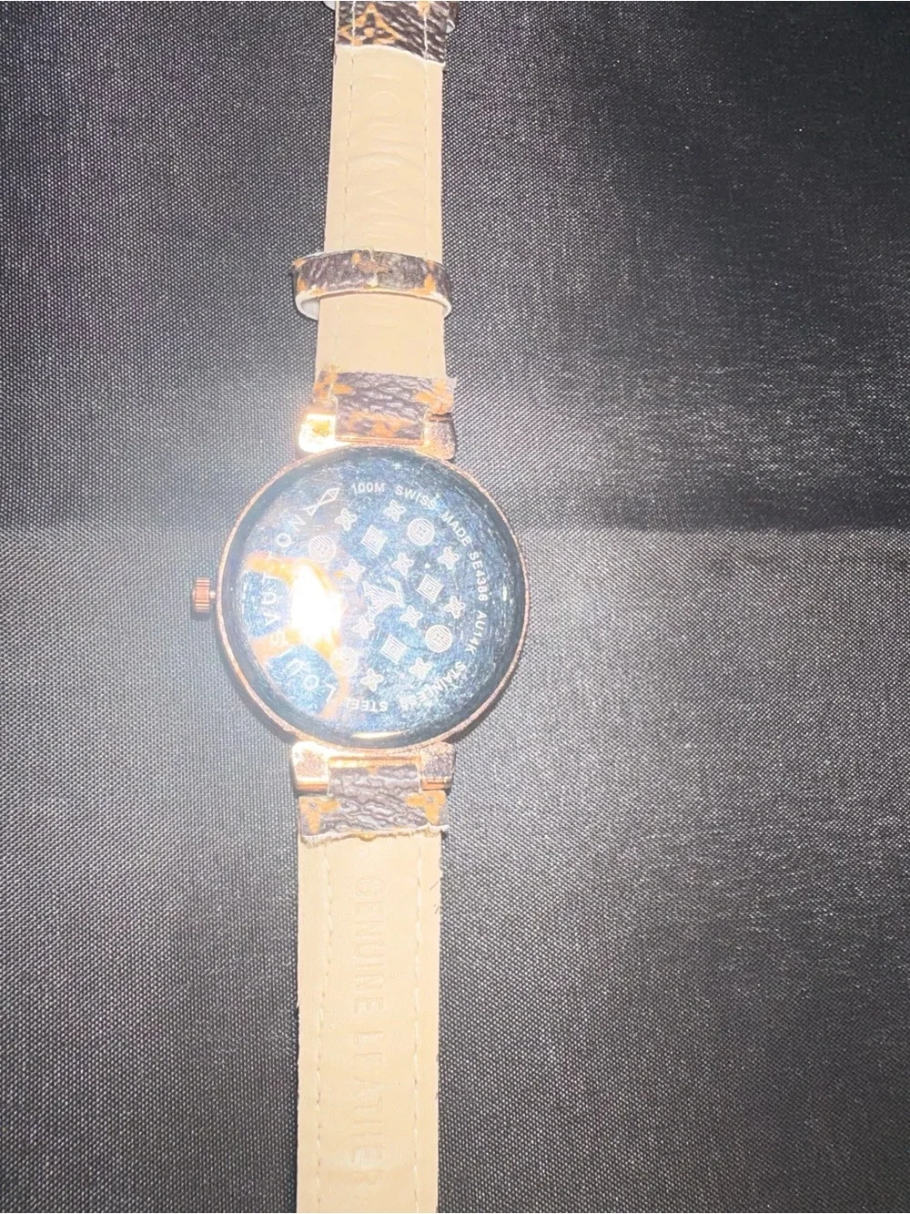 Men's or Women’s Brown Pattern Leather Strap Watch-Fashion Accessory never worn